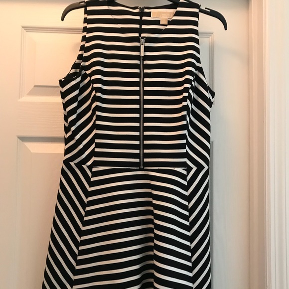 Michael Kors Dresses & Skirts - Michael Kors Stripped Dress